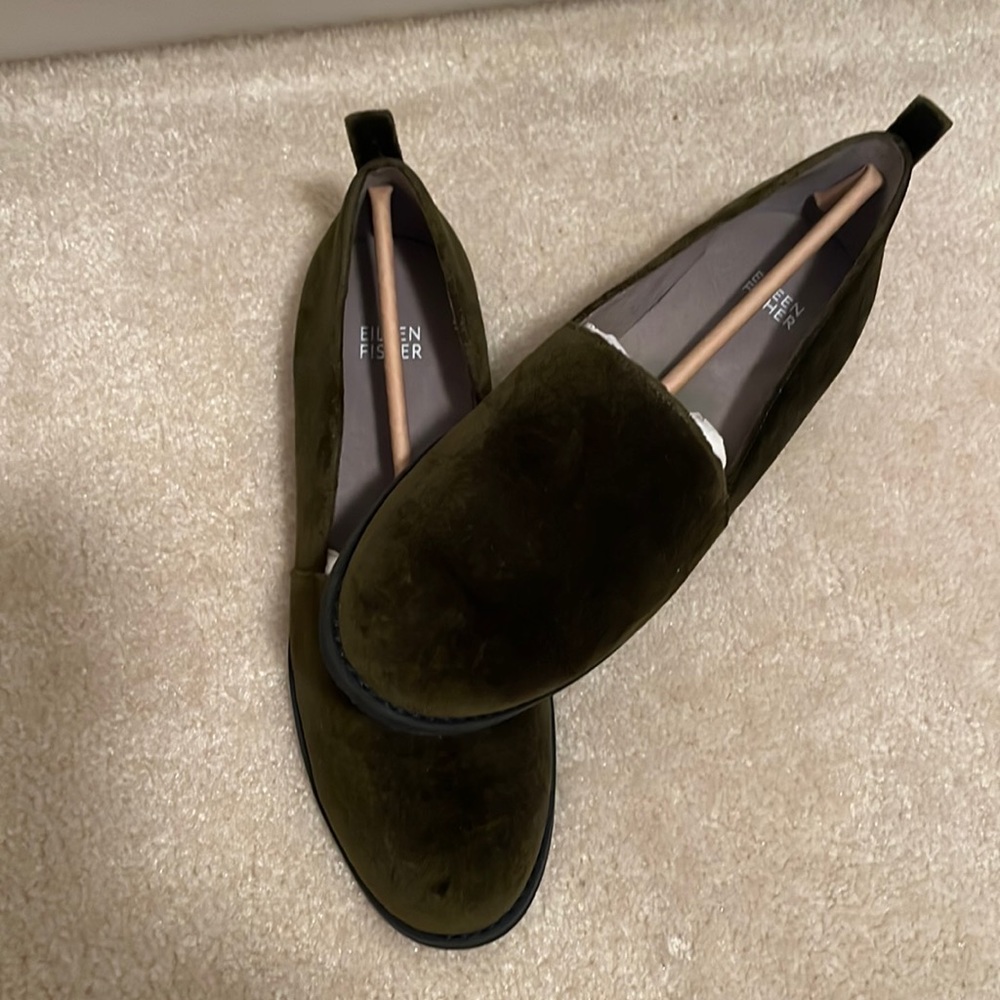 NWT Eileen Fisher Olive green Demi 3 velvet flat loafers —size7.5M